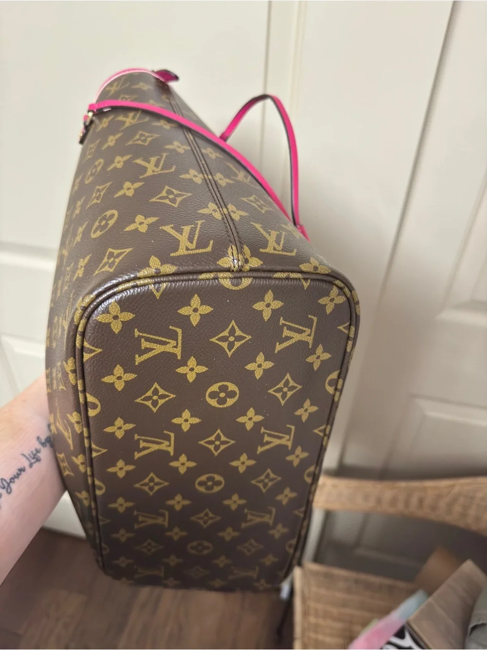 Reversible! Two tote bags in one!